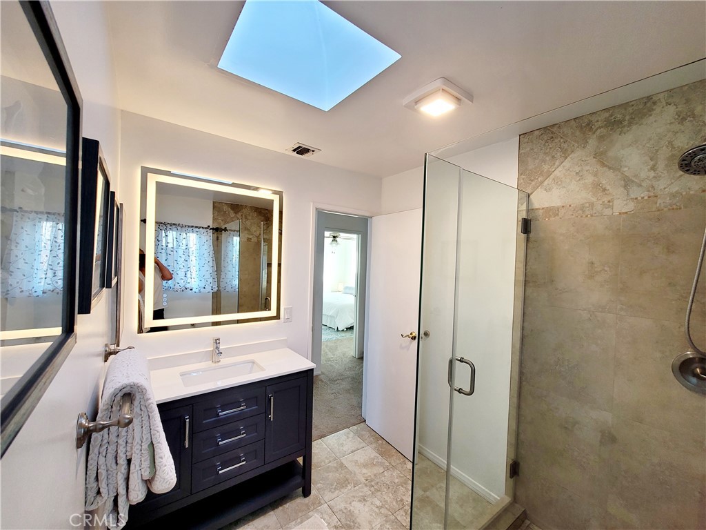 MLS #OC25263487 image #16