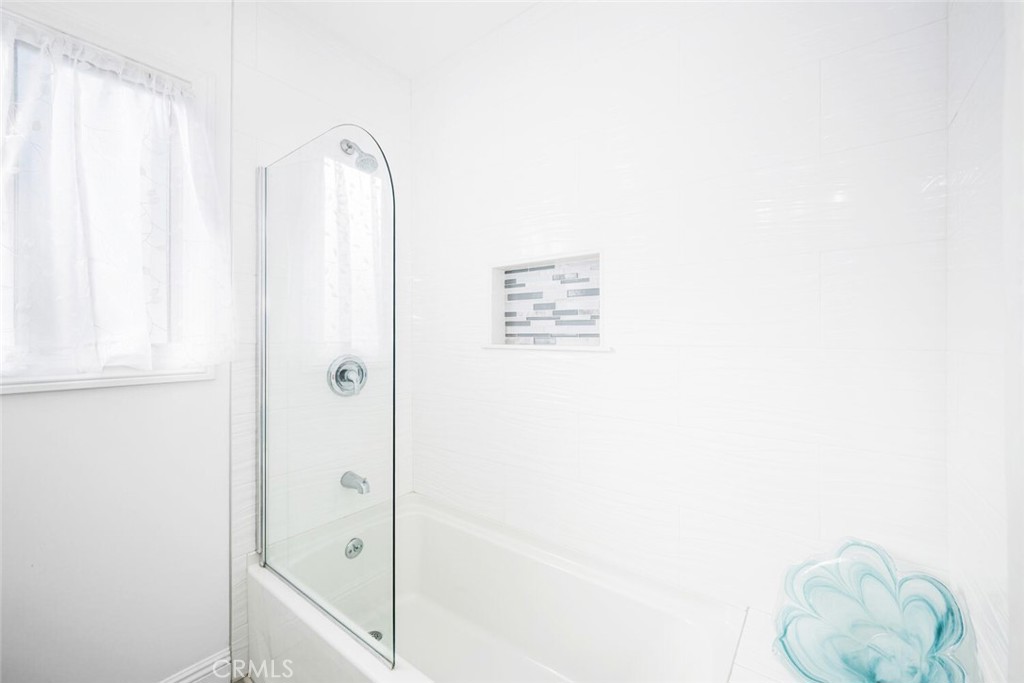 MLS #OC25263487 image #23