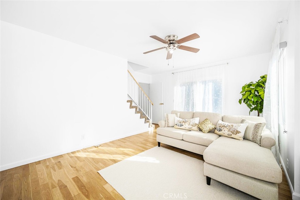 MLS #OC25263487 image #27