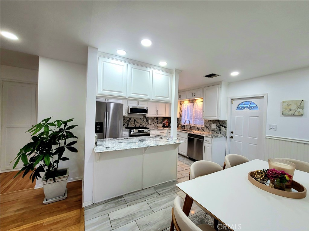 MLS #OC25263487 image #5