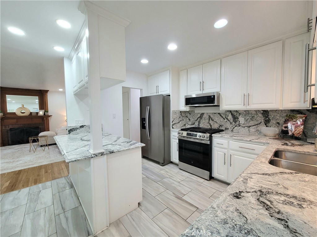 MLS #OC25263487 image #6