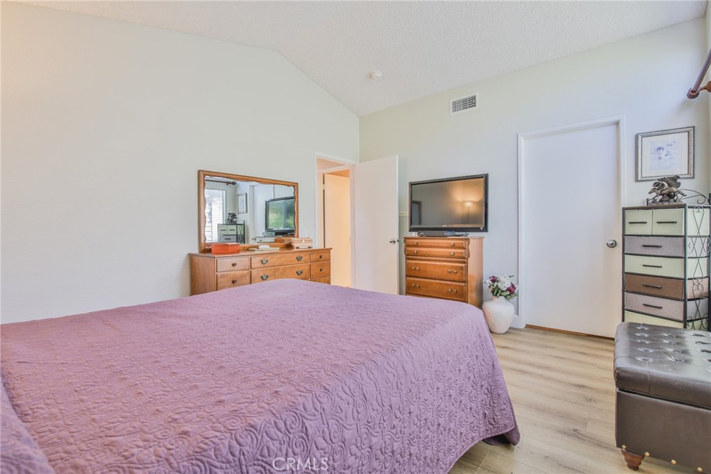 MLS #OC25263510 image #13