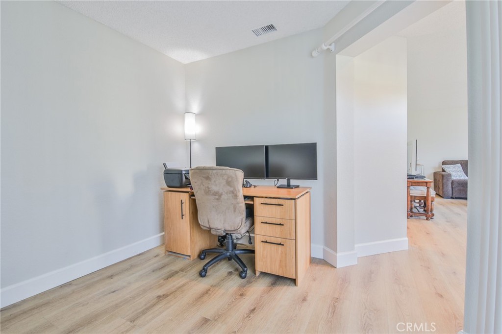 MLS #OC25263510 image #7