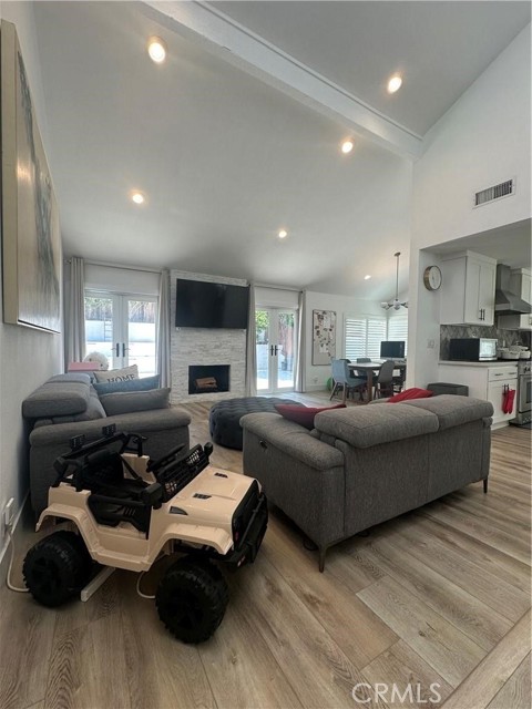 MLS #OC25263512 image #11