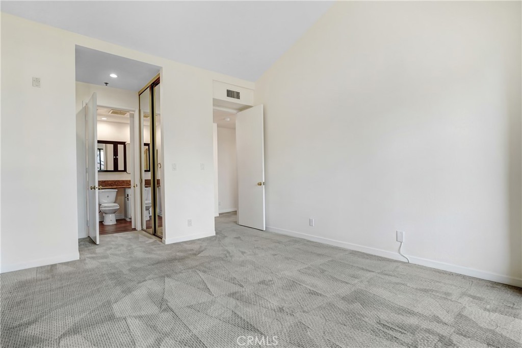 MLS #OC25263515 image #8