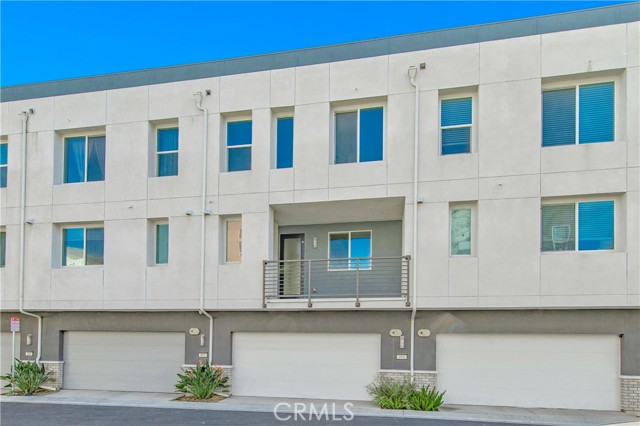 MLS #OC25263525 image #1