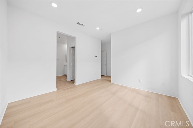 MLS #OC25263525 image #12