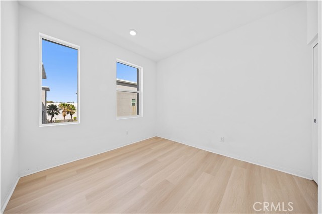 MLS #OC25263525 image #13