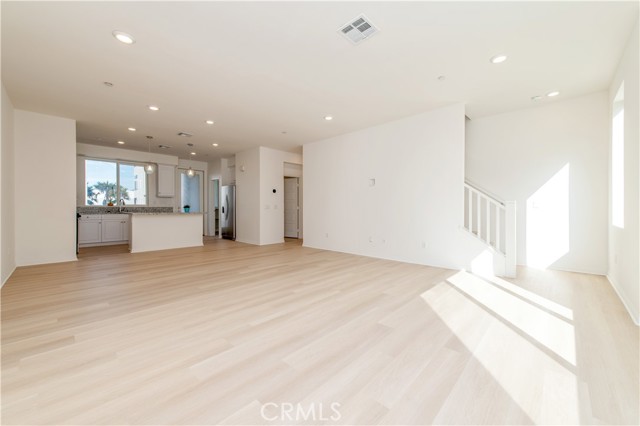 MLS #OC25263525 image #23