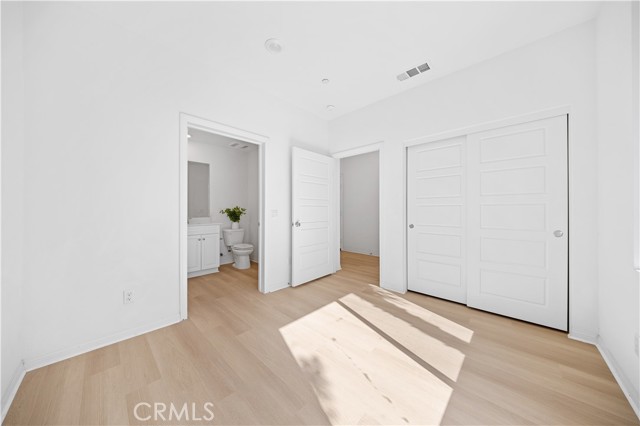 MLS #OC25263525 image #3