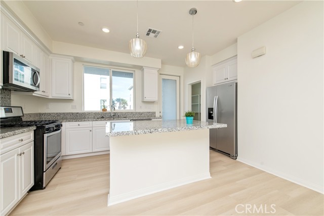 MLS #OC25263525 image #8