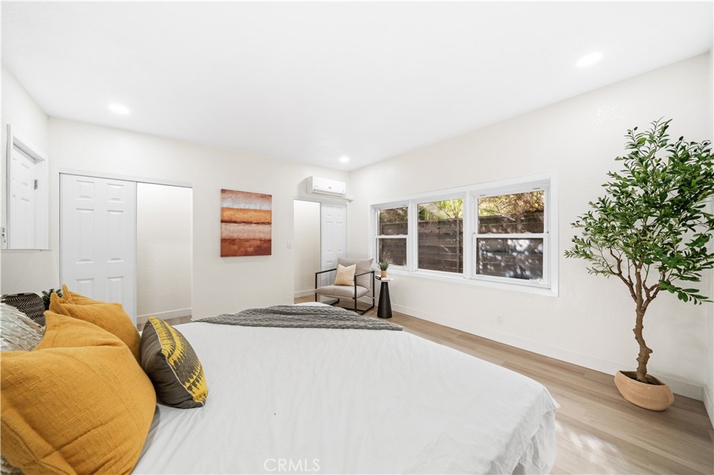 MLS #OC25263528 image #14