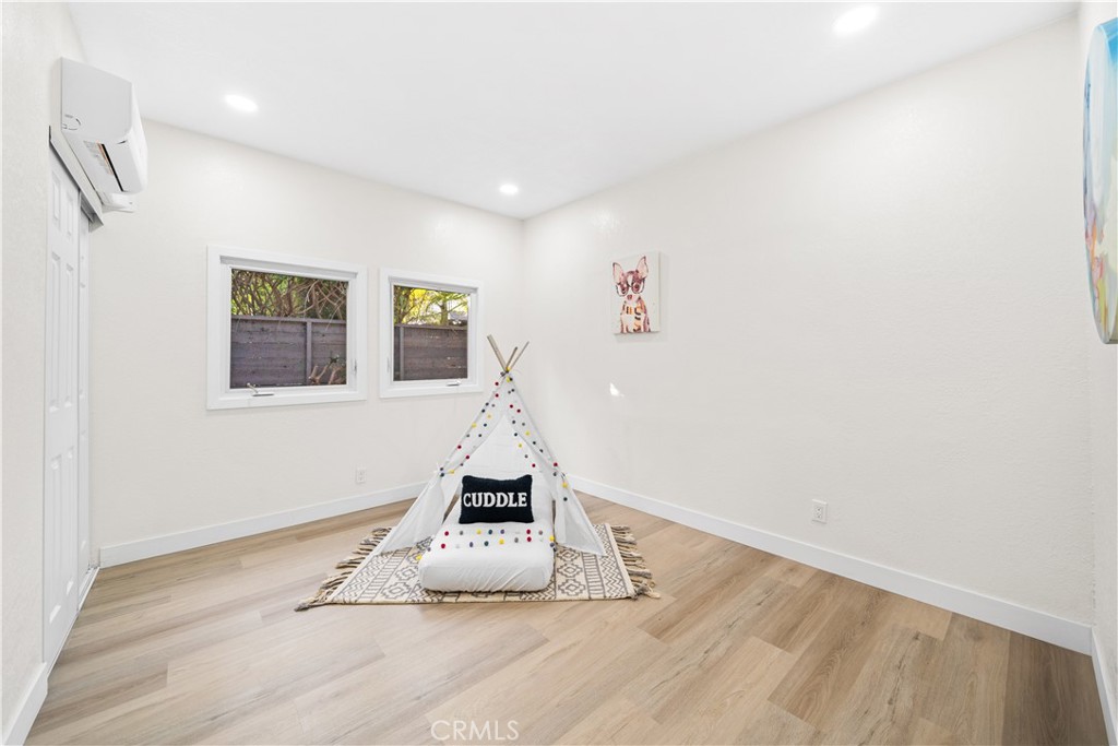 MLS #OC25263528 image #17