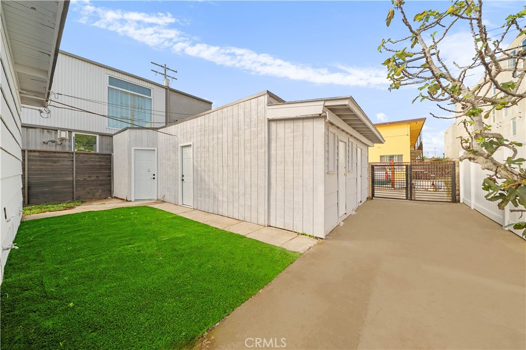 MLS #OC25263528 image #33