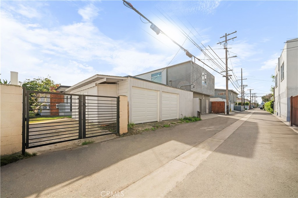 MLS #OC25263528 image #34