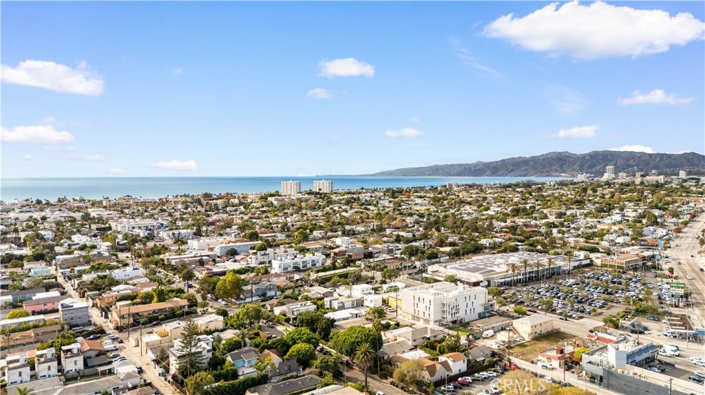 MLS #OC25263528 image #36