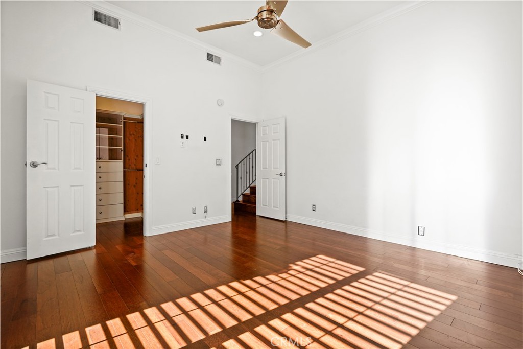 MLS #OC25263531 image #11