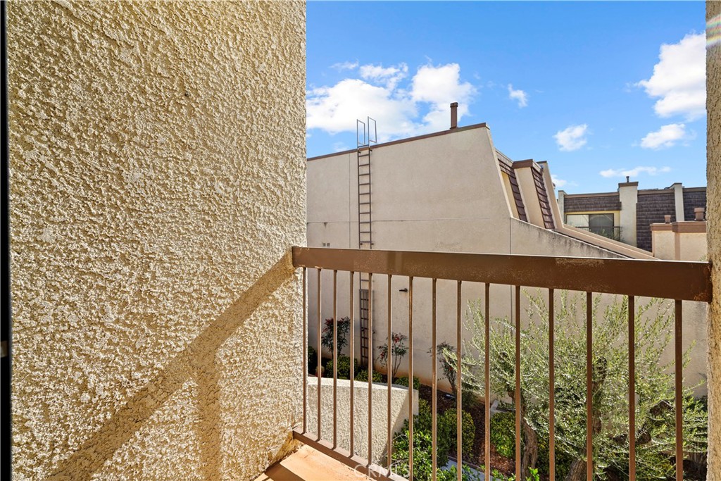 MLS #OC25263531 image #13