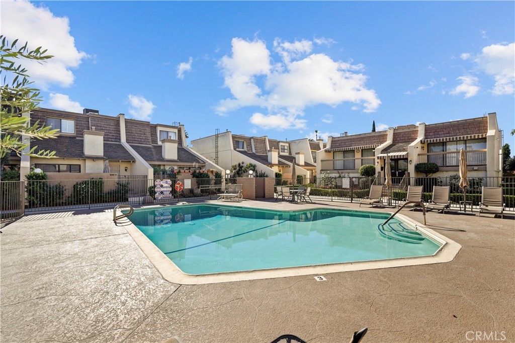 MLS #OC25263531 image #24