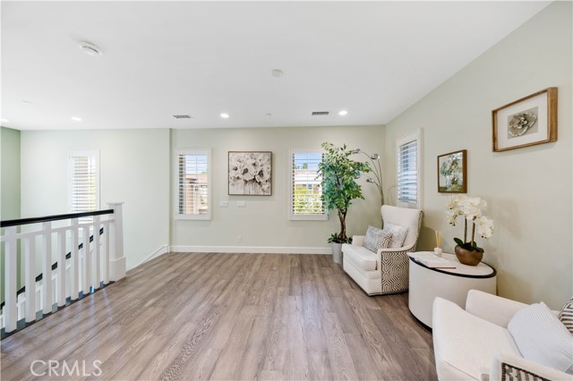 MLS #OC25263576 image #8