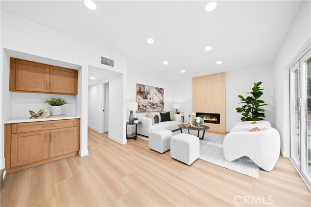 MLS #OC25263597 image #9