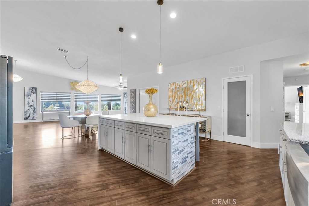 MLS #OC25263612 image #18