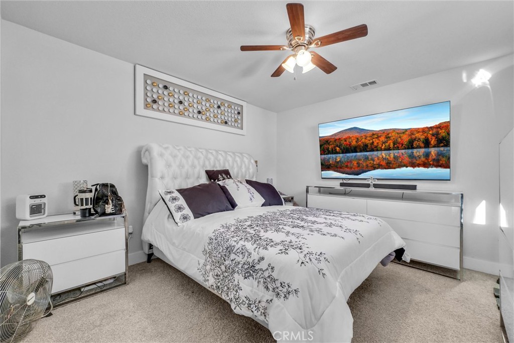 MLS #OC25263612 image #24