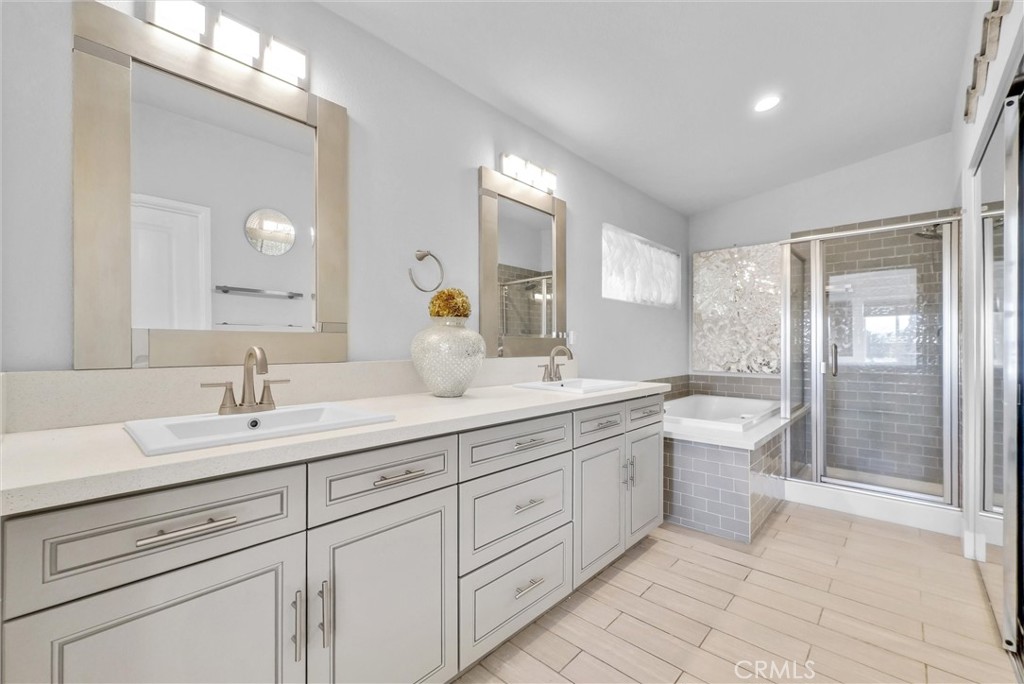 MLS #OC25263612 image #30