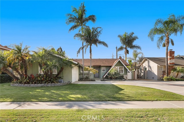 MLS #OC25263640 image #1