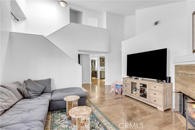 MLS #OC25263723 image #2