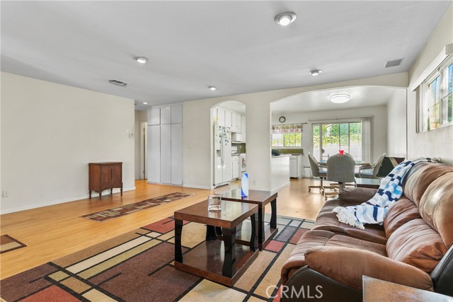 MLS #OC25263751 image #5