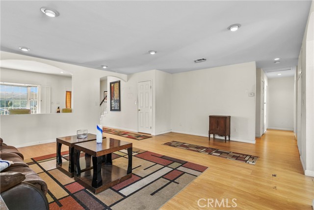 MLS #OC25263751 image #6