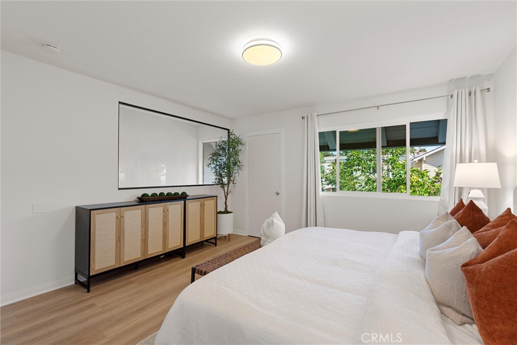 MLS #OC25263757 image #11