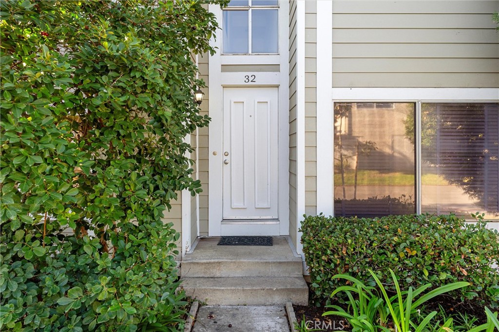 MLS #OC25263757 image #2