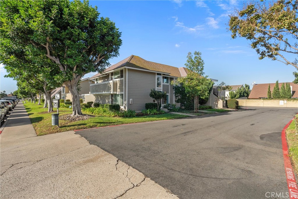 MLS #OC25263757 image #26