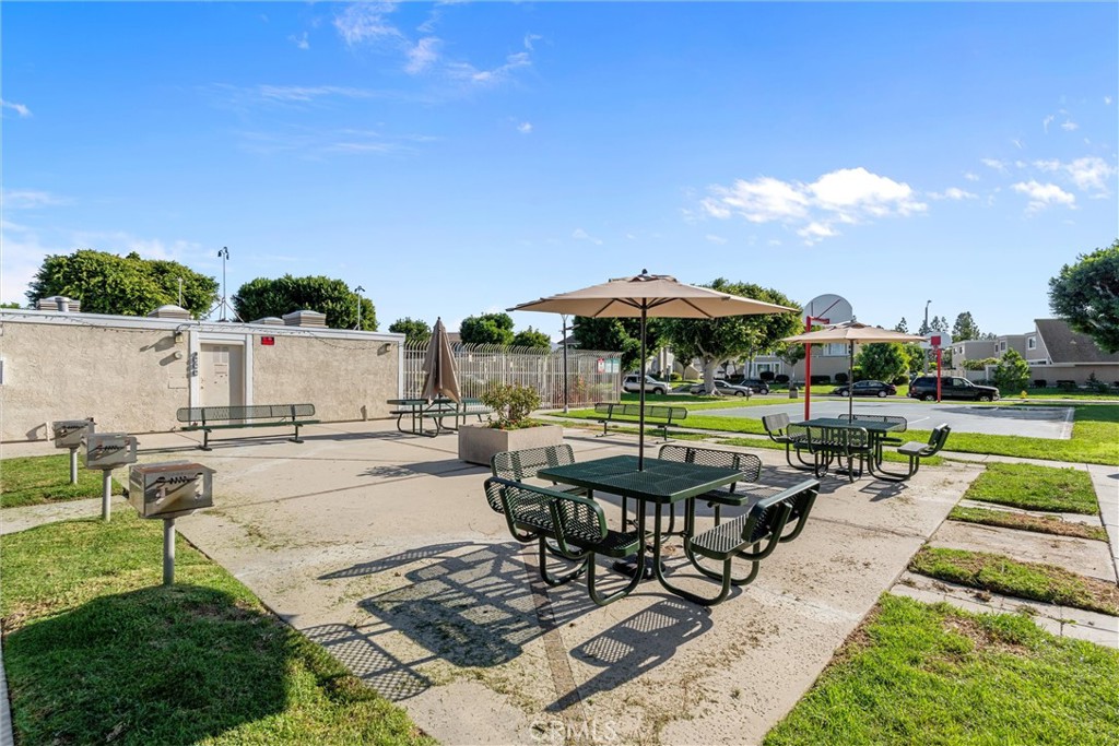 MLS #OC25263757 image #32