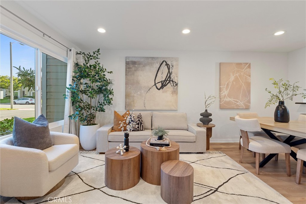 MLS #OC25263757 image #4