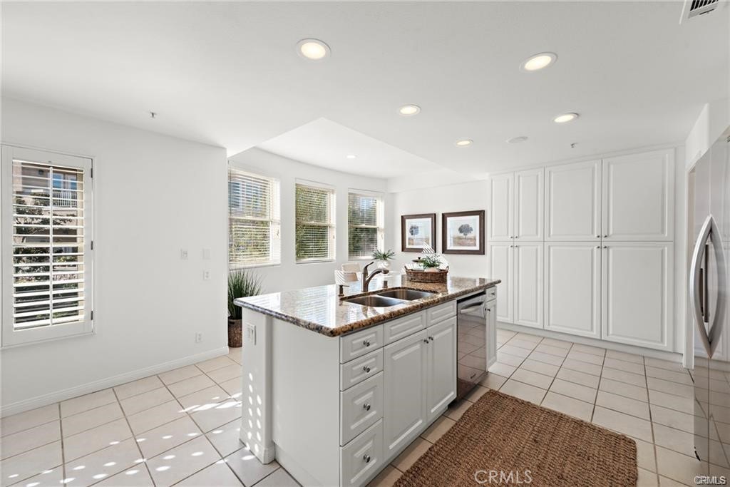 MLS #OC25263803 image #16