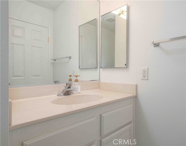 MLS #OC25263837 image #12