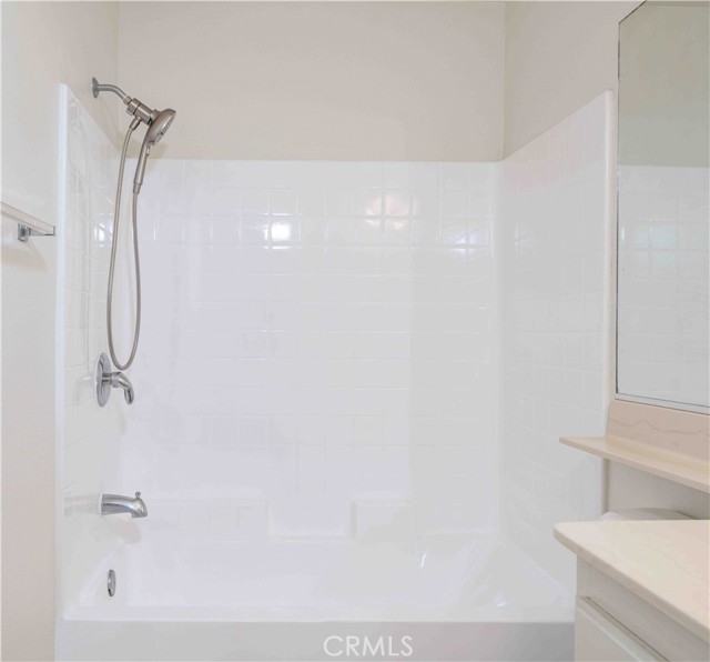 MLS #OC25263837 image #23