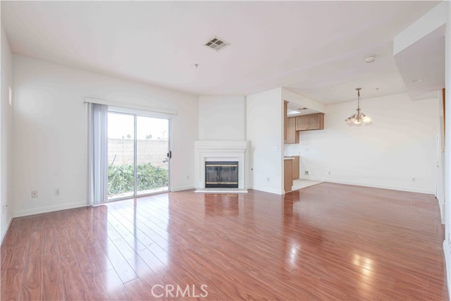 MLS #OC25263837 image #5