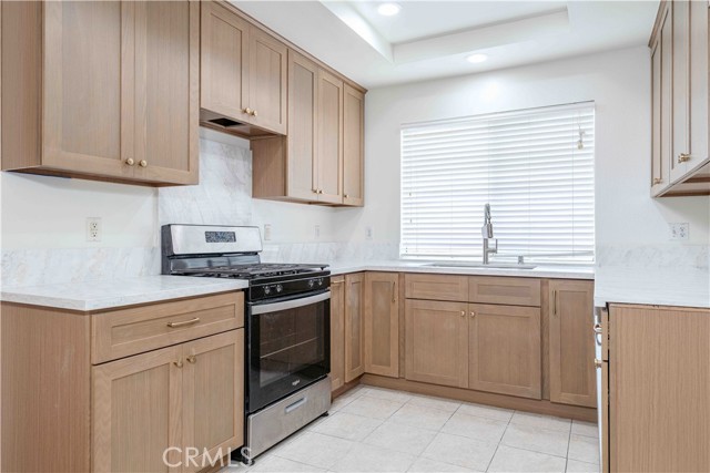 MLS #OC25263837 image #8