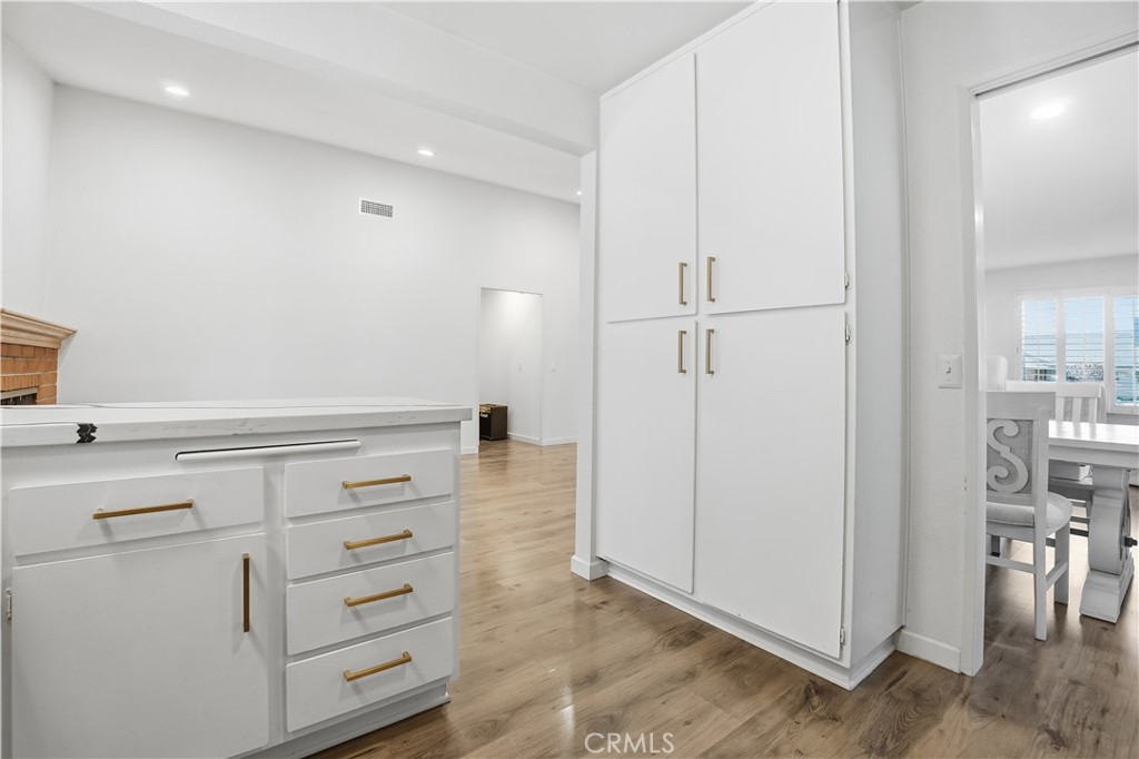 MLS #OC25263861 image #12