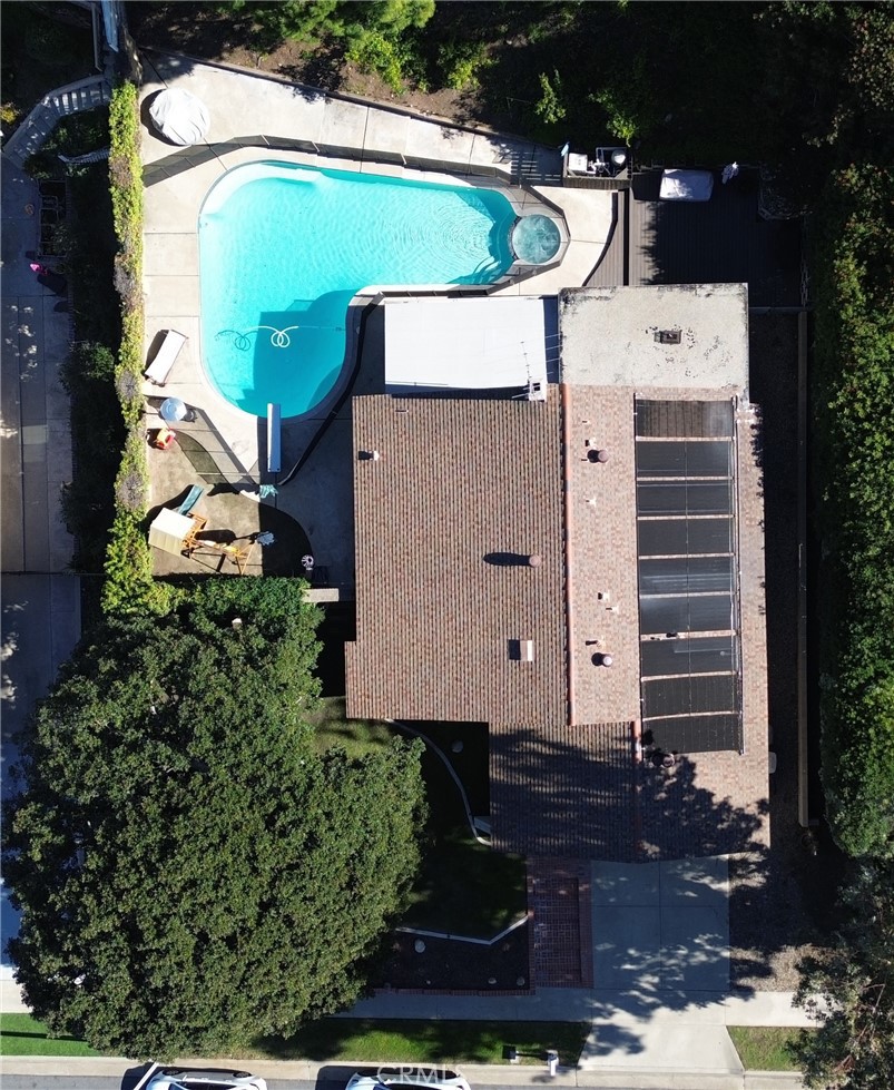 MLS #OC25263861 image #2