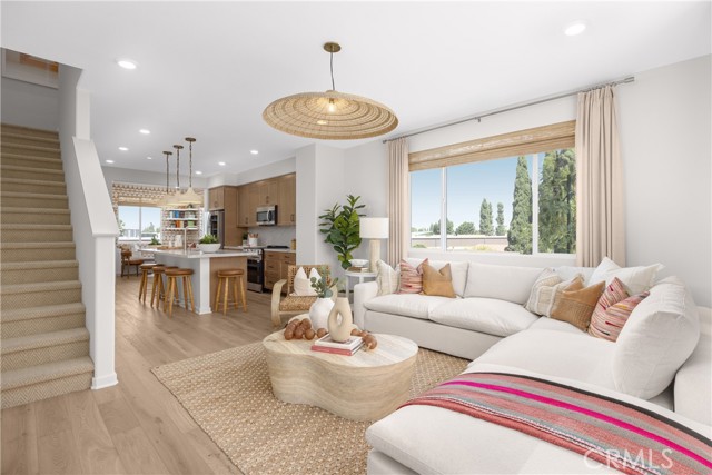 MLS #OC25263880 image #2