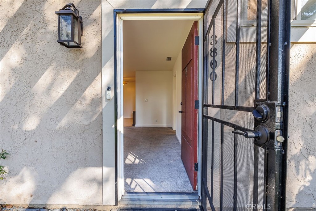 MLS #OC25263886 image #2