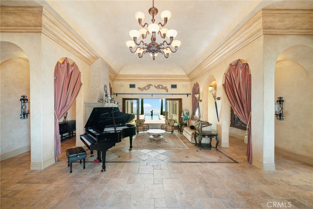 MLS #OC25263899 image #15