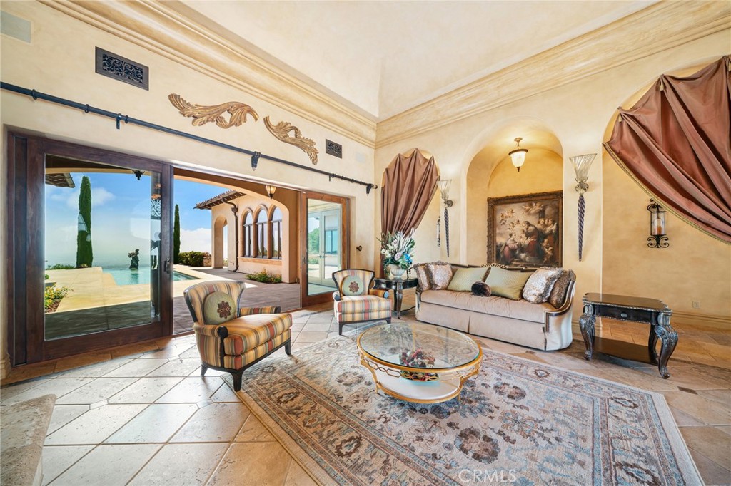 MLS #OC25263899 image #16