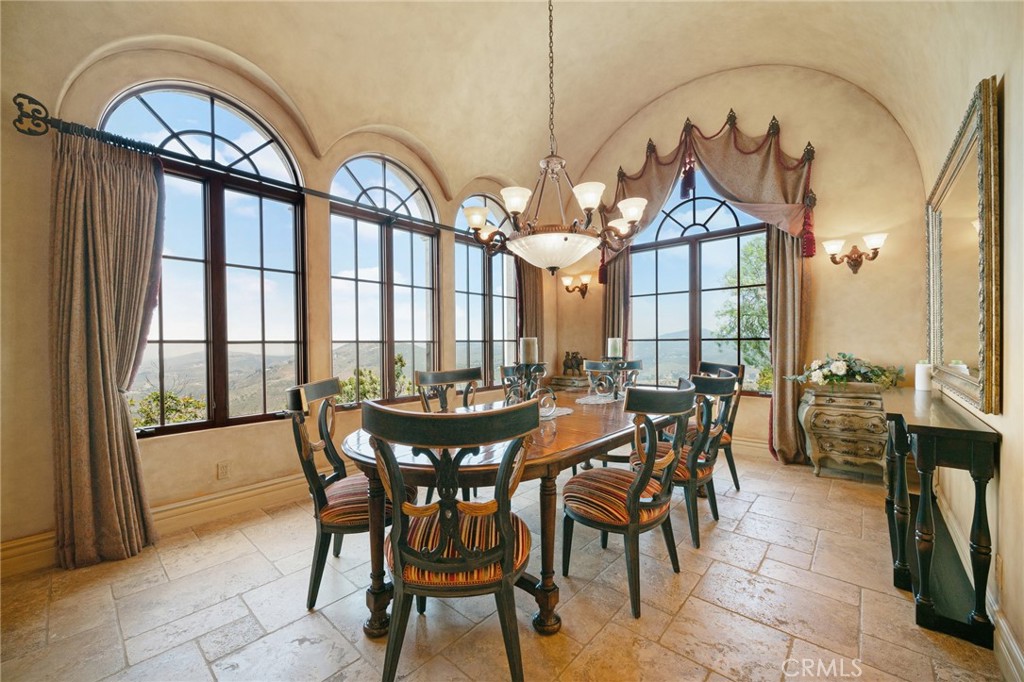 MLS #OC25263899 image #19