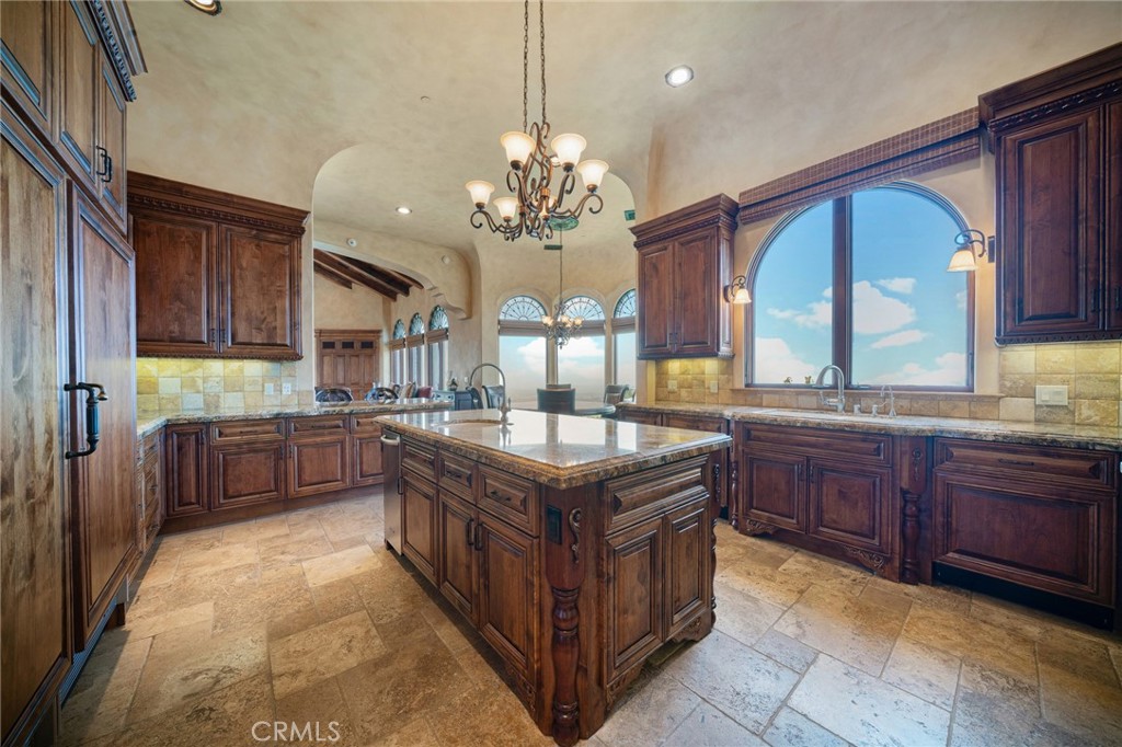 MLS #OC25263899 image #23